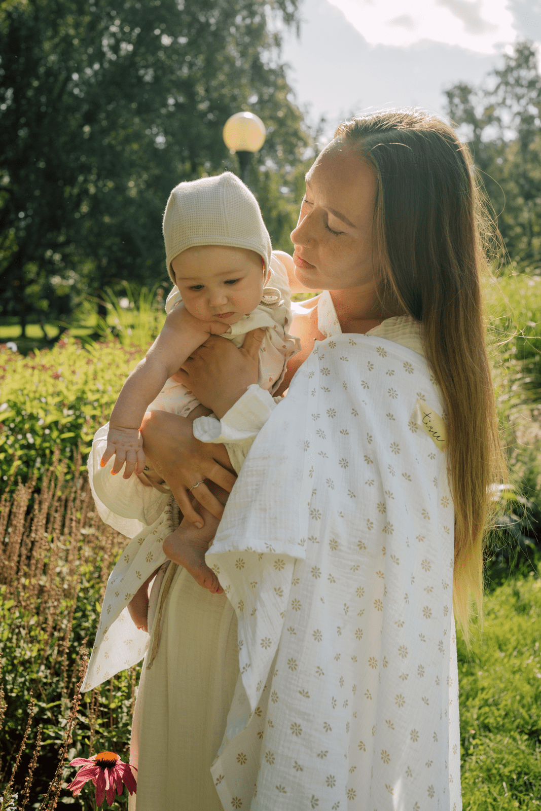 White golden dots nursing apron