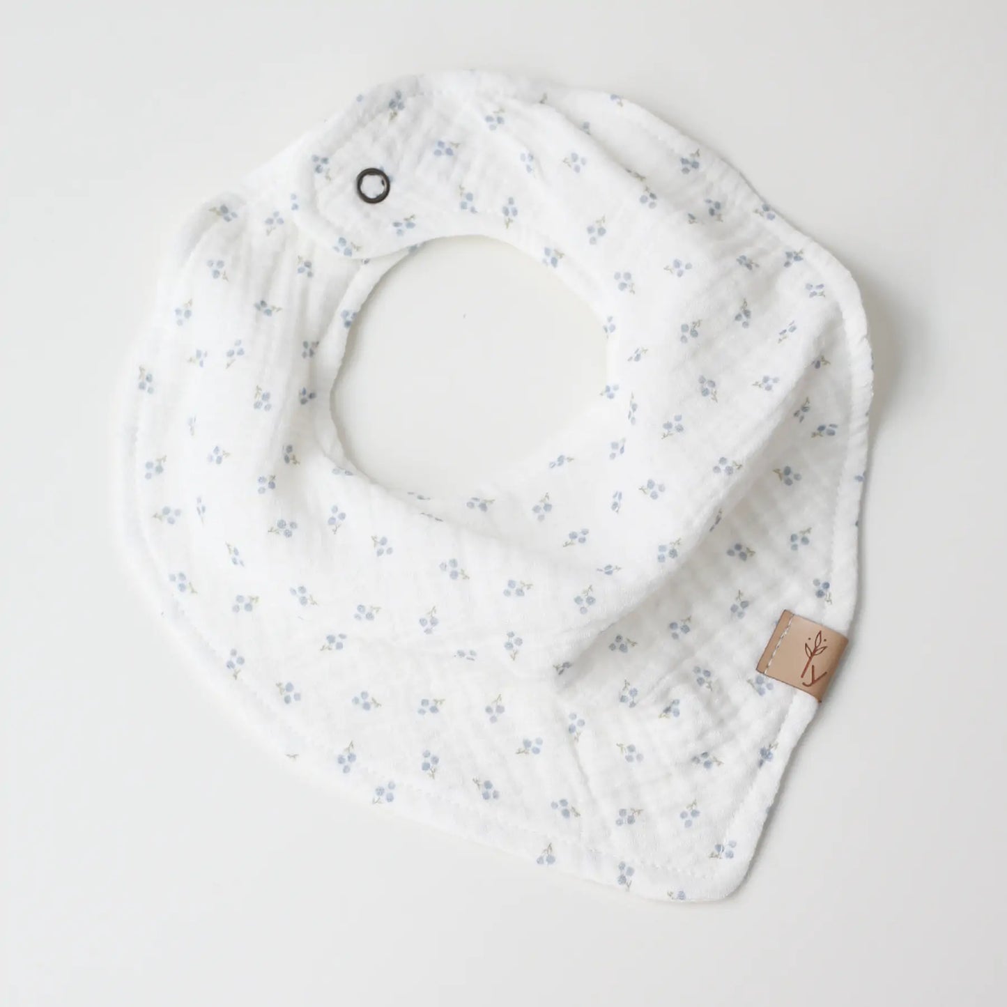 Blue berries muslin handkerchief bibs (-10%)