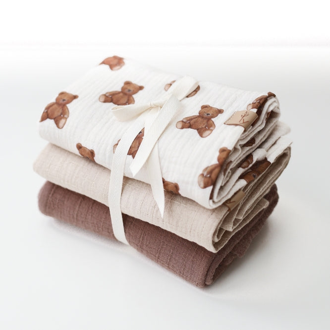 Teddy bears muslin diapers