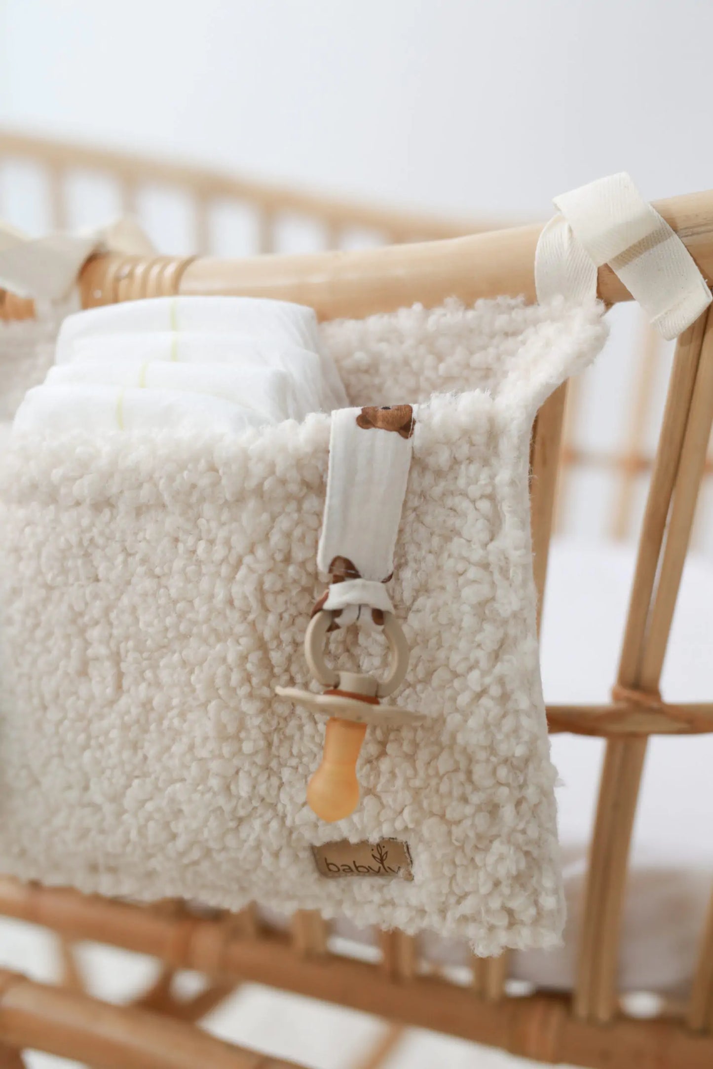 Teddy cream baby crib organizer 