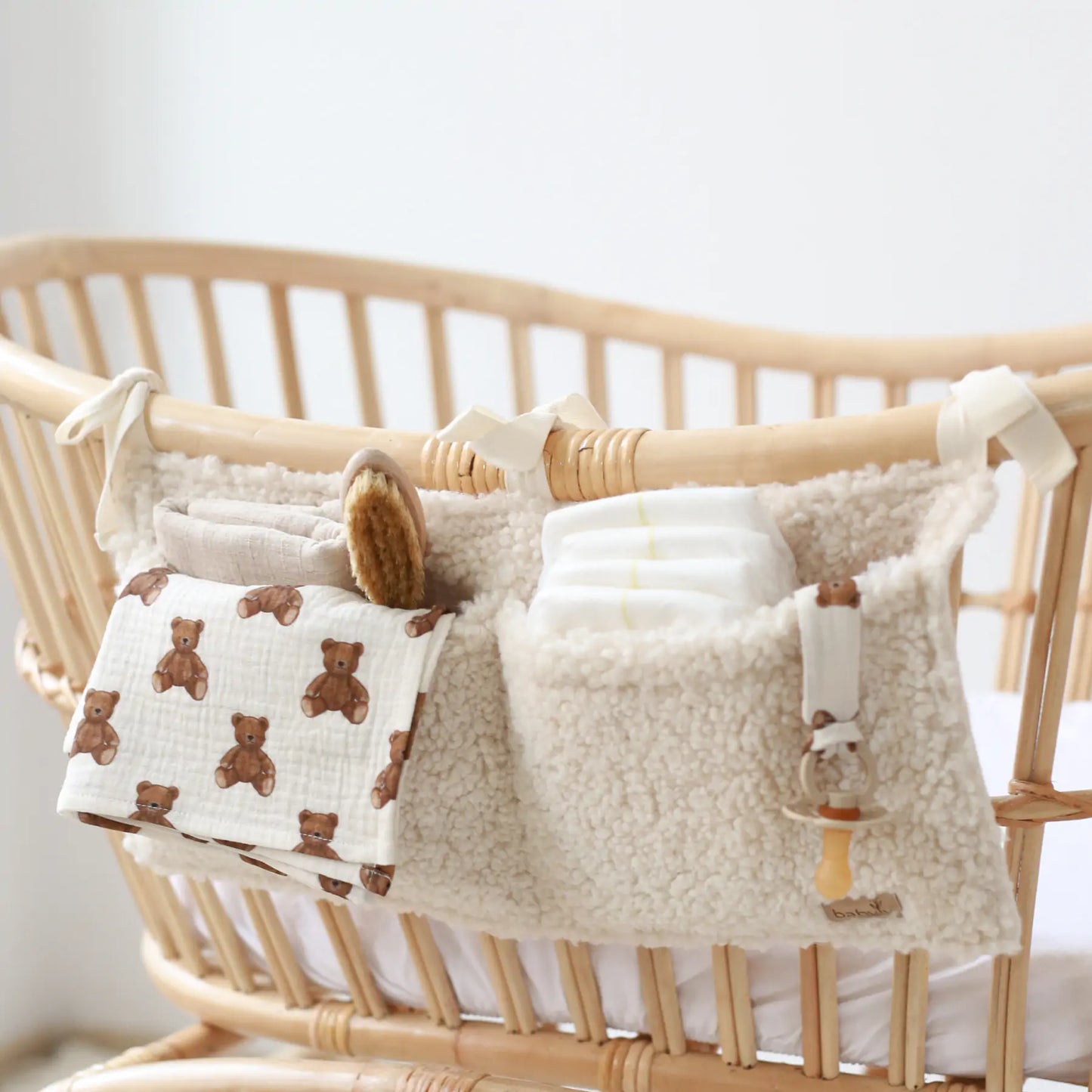 Teddy cream baby crib organizer 