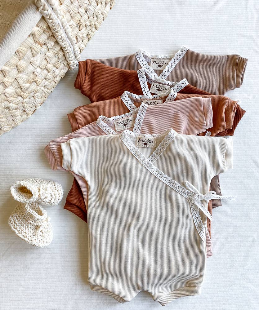 Newborn romper with lace (-50%)